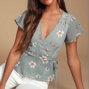 Nwts Lulus Evie Peplum wrap blouse